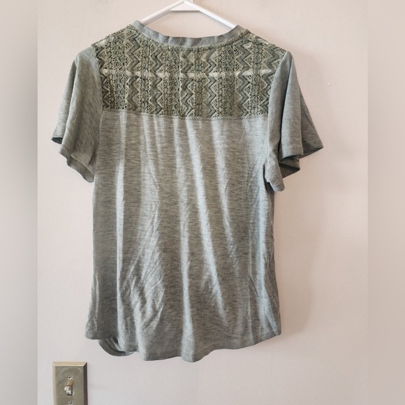 REWIND Green Short Sleeve T-Shirt  Women's Size large - Picture 2 of 3